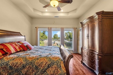 Welcome to exceptional waterfront living! This beautiful home - photo 21