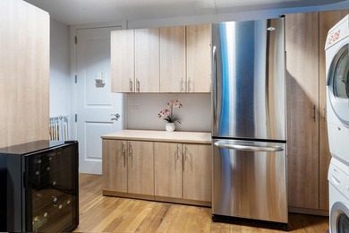 Occupying a prominent corner within the landmarked O'Neill - photo 23