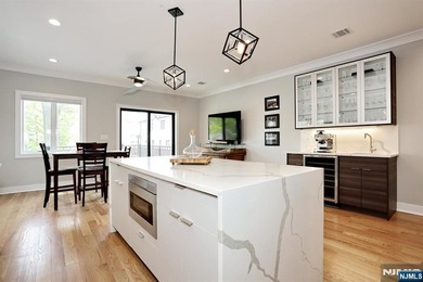 Commuters Dream! You will love this 5-year young half duplex - photo 23