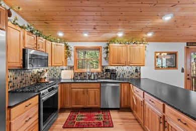 Welcome to the first-ever lake house offered in the exclusive - photo 7