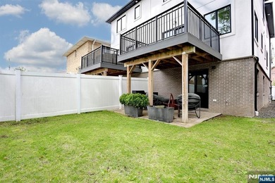 Commuters Dream! You will love this 5-year young half duplex - photo 45