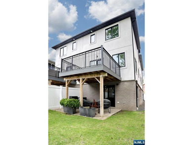 Commuters Dream! You will love this 5-year young half duplex - photo 46
