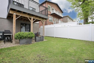Commuters Dream! You will love this 5-year young half duplex - photo 48