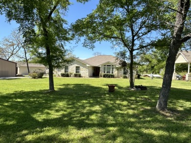 Lake Limestone Home For Sale in Marquez Texas
