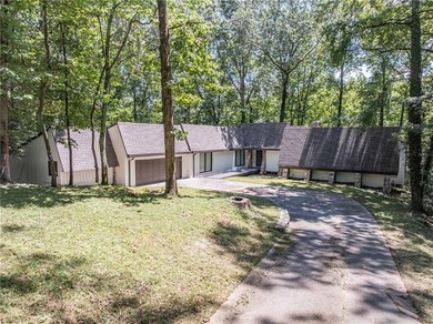 Highland Lake Home For Sale in Marietta Georgia