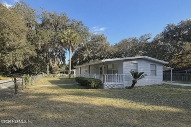 Charming 3-Bedroom, 2-Bathroom Mobile Home in St. Johns County - photo 3