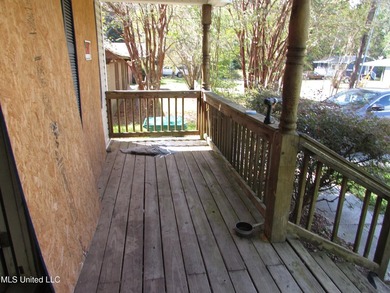 3bdrm 1.5 bath, No outside a/c condenser Outside storage shed - photo 7