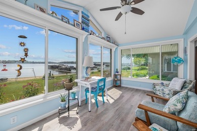 Experience BREATHTAKING MAIN LAKE VIEWS on beautiful Hamilton - photo 3