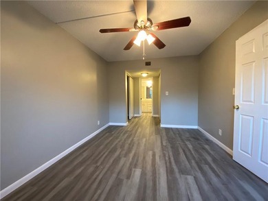 TurnKey dream home at Coral Springs! This beautifully renovated - photo 9