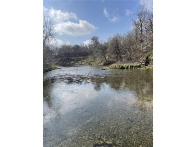 Lake Lot Sale Pending in Martindale, Texas