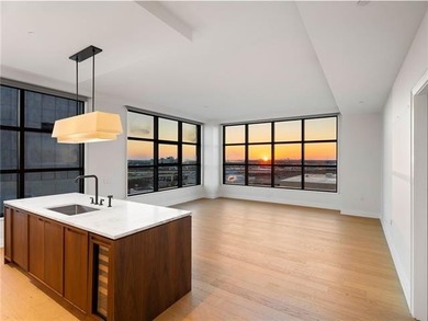 From the ninth floor of The Standard, Residence 9B offers a rare