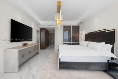 A beautifully renovated residence at the prestigious Turnberry - photo 14