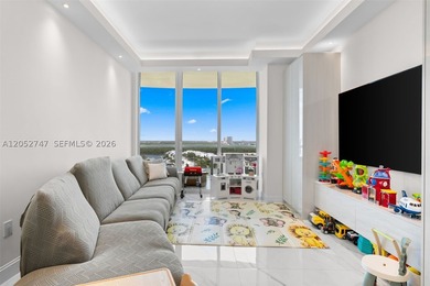 A beautifully renovated residence at the prestigious Turnberry - photo 19