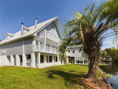 Lake Pontchartrain Home For Sale in Covington Louisiana