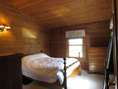 Energy Efficient WESTERN RED CEDAR 1600 SF Log Home beautifully - photo 22