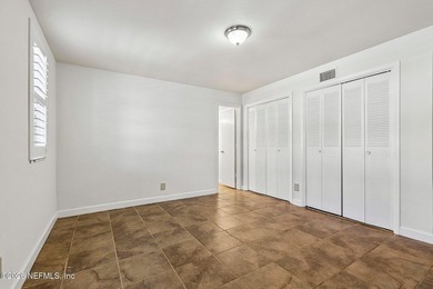 Welcome to this ground-level condo in the gated Southbrook - photo 22