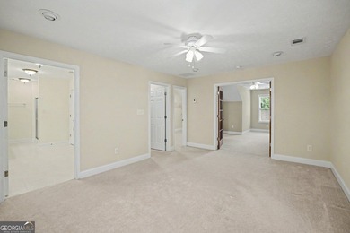 *Almost 4000 sq ft just waiting for a family to fill this space - photo 36