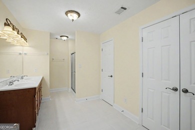 *Almost 4000 sq ft just waiting for a family to fill this space - photo 39