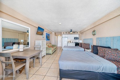 Oceanfront Perfection at the Iconic Hawaiian Inn Beach Resort - photo 9