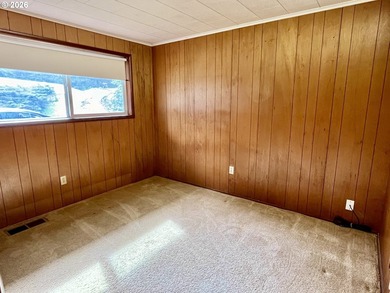 Rare Gold Beach hilltop retreat! This 3.21-acre property - photo 11