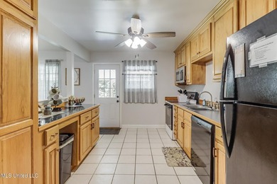 This 1,255 SqFt brick home is ideally located just off Cowan - photo 12