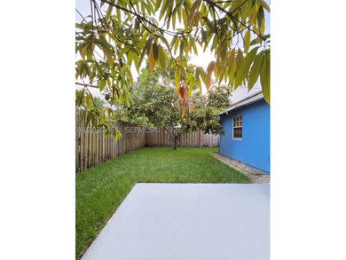 AMAZING INVESTMENT OPPORTUNITY! 6 BEDS / 4 BATHS SINGLE-FAMILY - photo 4