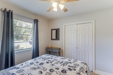 This 1,255 SqFt brick home is ideally located just off Cowan - photo 14