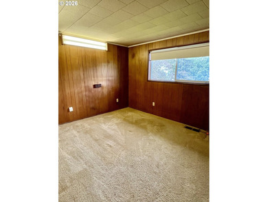 Rare Gold Beach hilltop retreat! This 3.21-acre property - photo 16