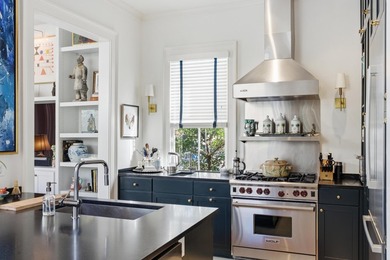 Set in the heart of Ansonborough, one of Charleston's most - photo 18