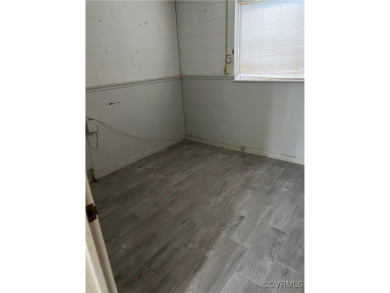 OWNER FINANCING !Commercial/industrial building with lots of - photo 18