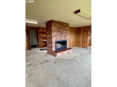 Rare Gold Beach hilltop retreat! This 3.21-acre property - photo 18