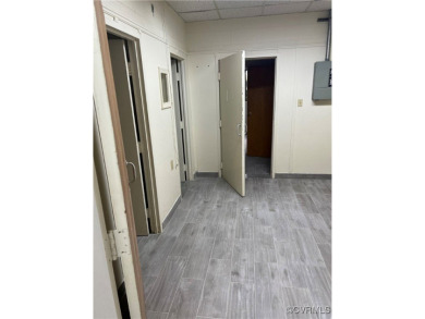 OWNER FINANCING !Commercial/industrial building with lots of - photo 20