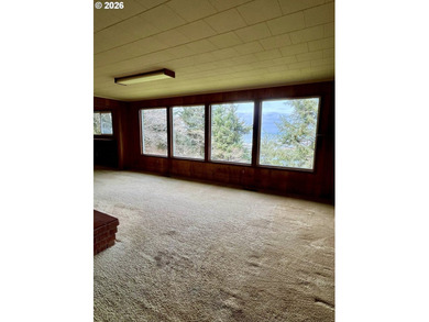 Rare Gold Beach hilltop retreat! This 3.21-acre property - photo 21