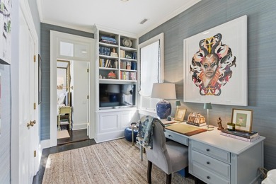 Set in the heart of Ansonborough, one of Charleston's most - photo 28