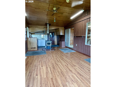 Rare Gold Beach hilltop retreat! This 3.21-acre property - photo 29
