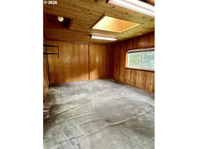Rare Gold Beach hilltop retreat! This 3.21-acre property - photo 32