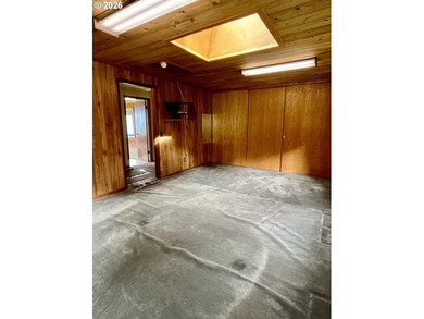 Rare Gold Beach hilltop retreat! This 3.21-acre property - photo 33