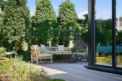 Set in the heart of Ansonborough, one of Charleston's most - photo 50