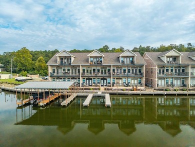 Discover the very best of lake life on Lake Hamilton at 532 - photo 1
