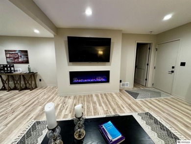 Shara Johnson, M: , Shara,   - Contract Pending. On the market