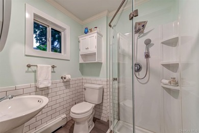 Welcome to this beautifully renovated and meticulously - photo 14