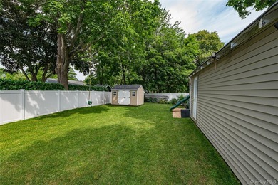 Welcome to this beautifully renovated and meticulously - photo 18