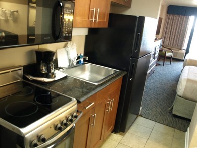 Direct oceanfront condo in the extremely popular Holiday - photo 4