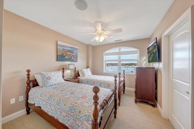 Discover lakeside luxury living with no maintenance with this - photo 31