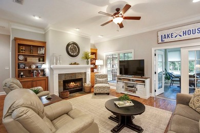Lakefront Living at Its Finest! This beautifully remodeled 3 - photo 5