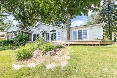 Hamburg Lake Home For Sale in Whitmore Lake Michigan