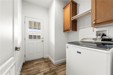 Welcome to this beautifully maintained 2022 Champion Homes - photo 13