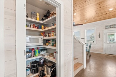 THIS IS IT! Homes like this rarely come available. Ideally - photo 15