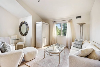 Escape into this secluded Hamptons south of the highway, West - photo 21