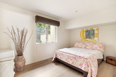 Escape into this secluded Hamptons south of the highway, West - photo 29